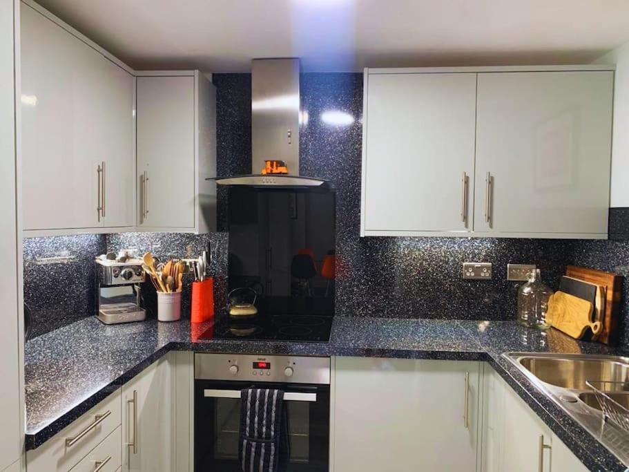 No.2 Folkestone Apartment Bagian luar foto