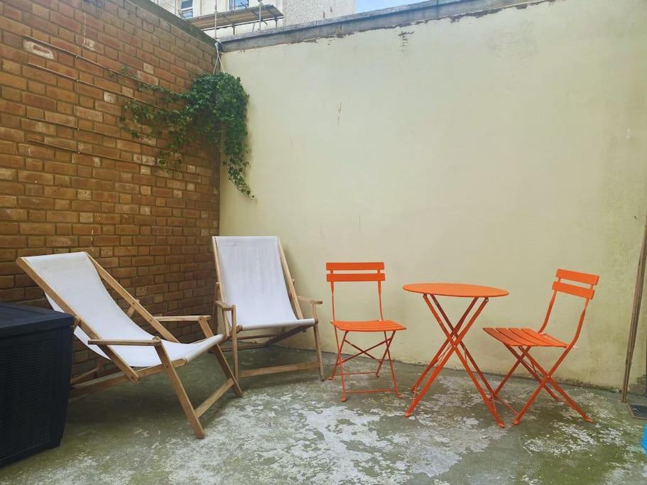No.2 Folkestone Apartment Bagian luar foto