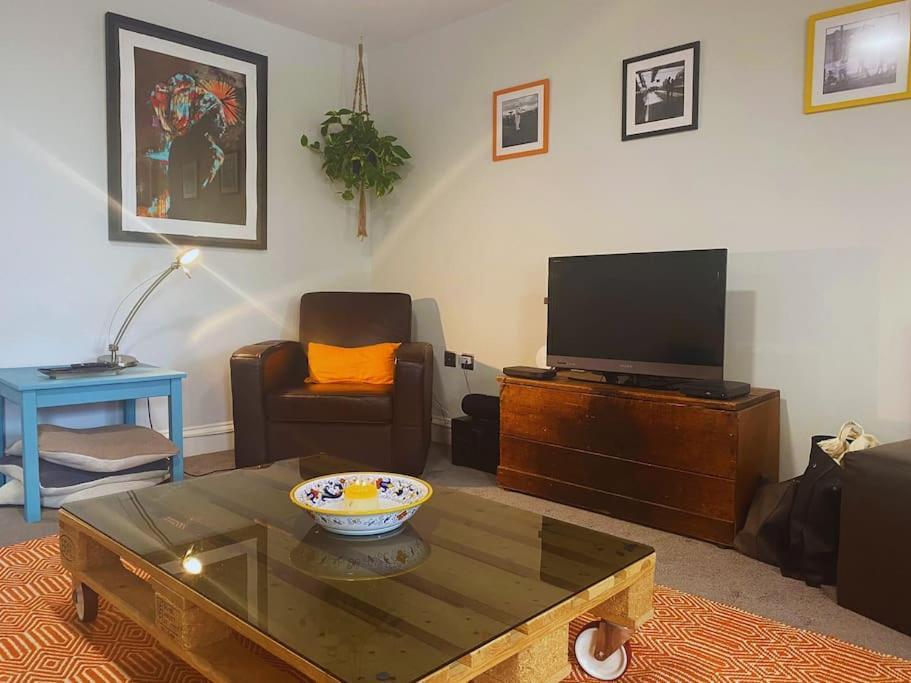 No.2 Folkestone Apartment Bagian luar foto